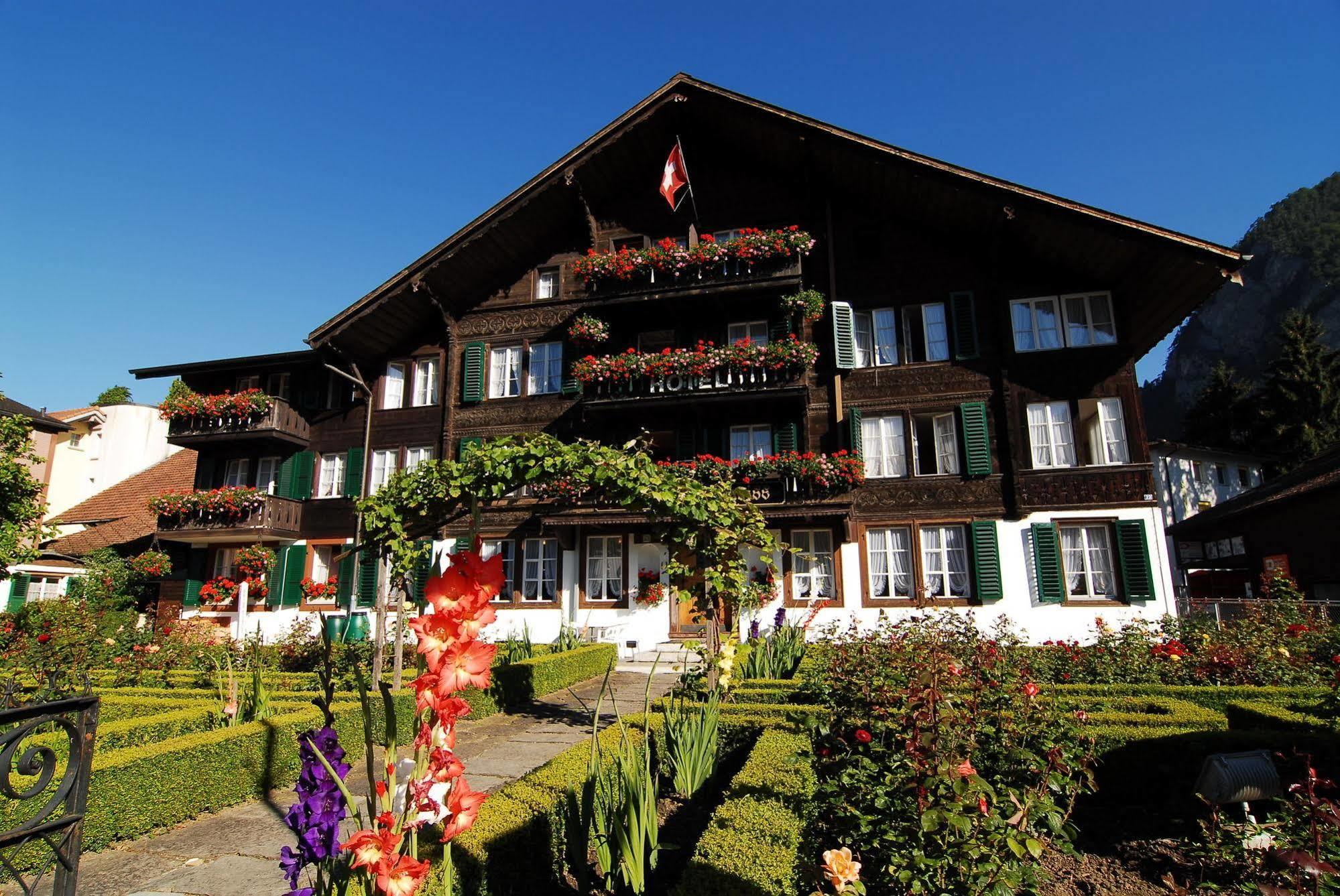 Swiss 3*